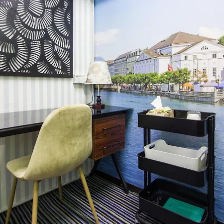 Hotel Usm Designer Dwell